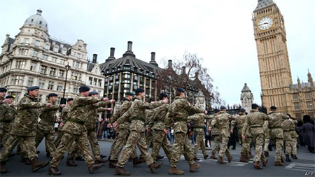 Ejército británico creará brigada especializada en uso de redes sociales